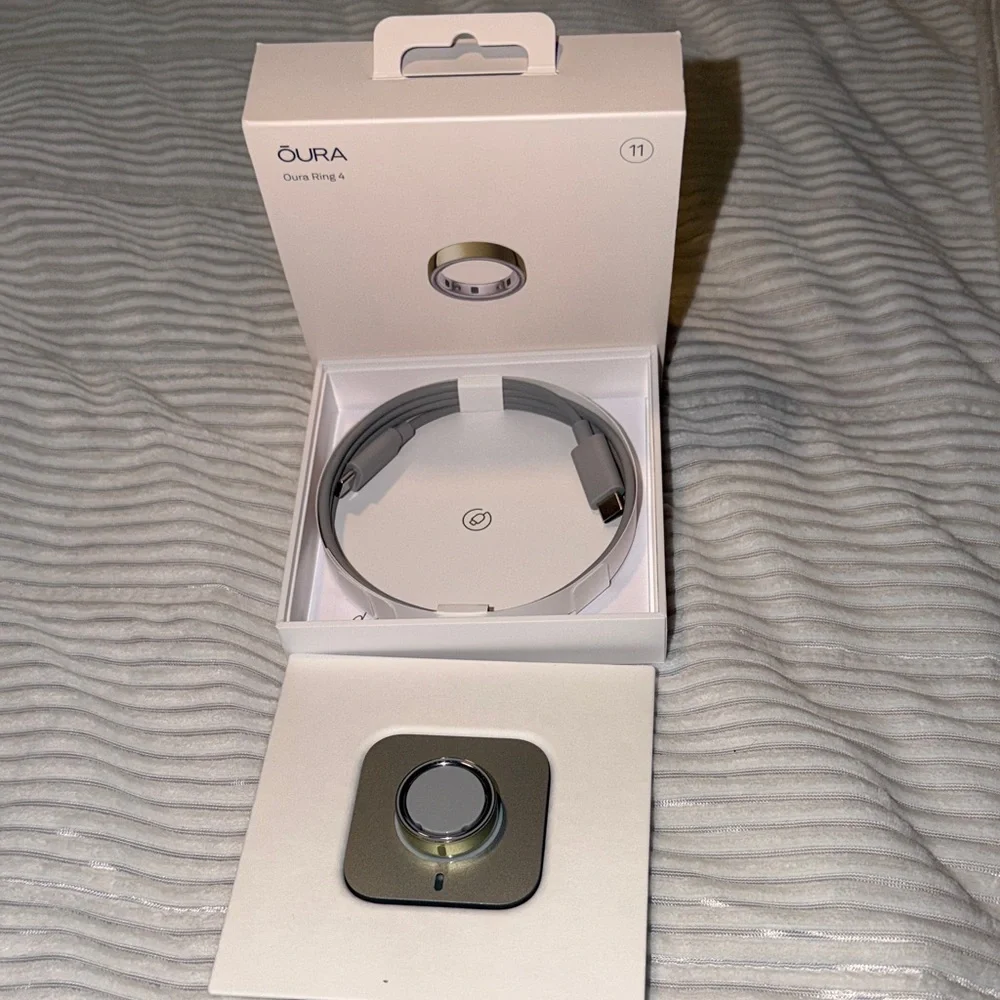 Neutral Gray & Gold Phone Grip/Stand